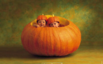 AnneGeddes-Halloween-300x225